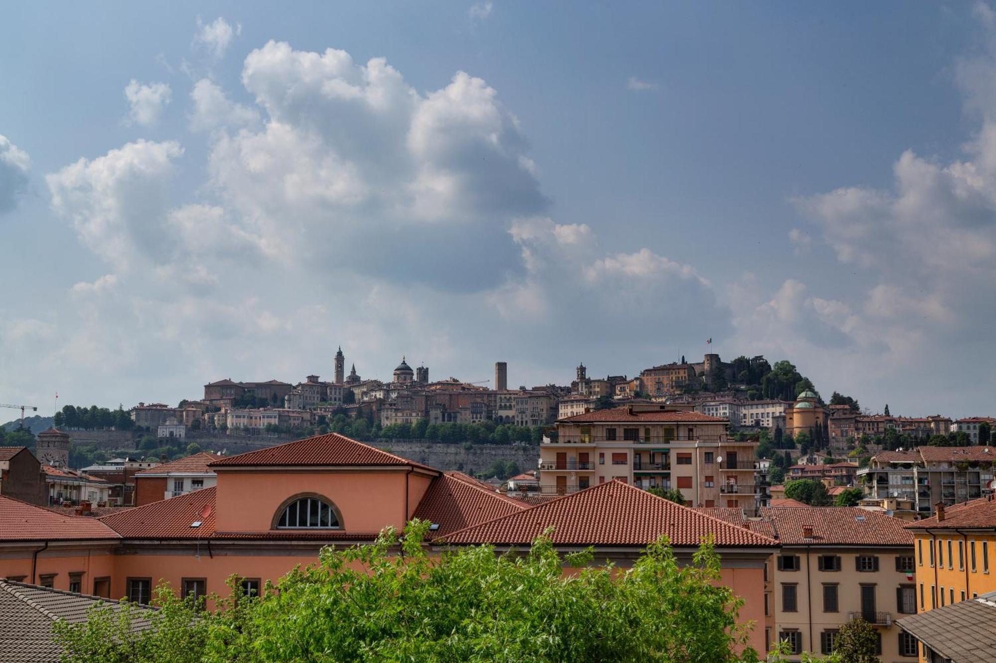 La Castellana Leilighet Bergamo Eksteriør bilde